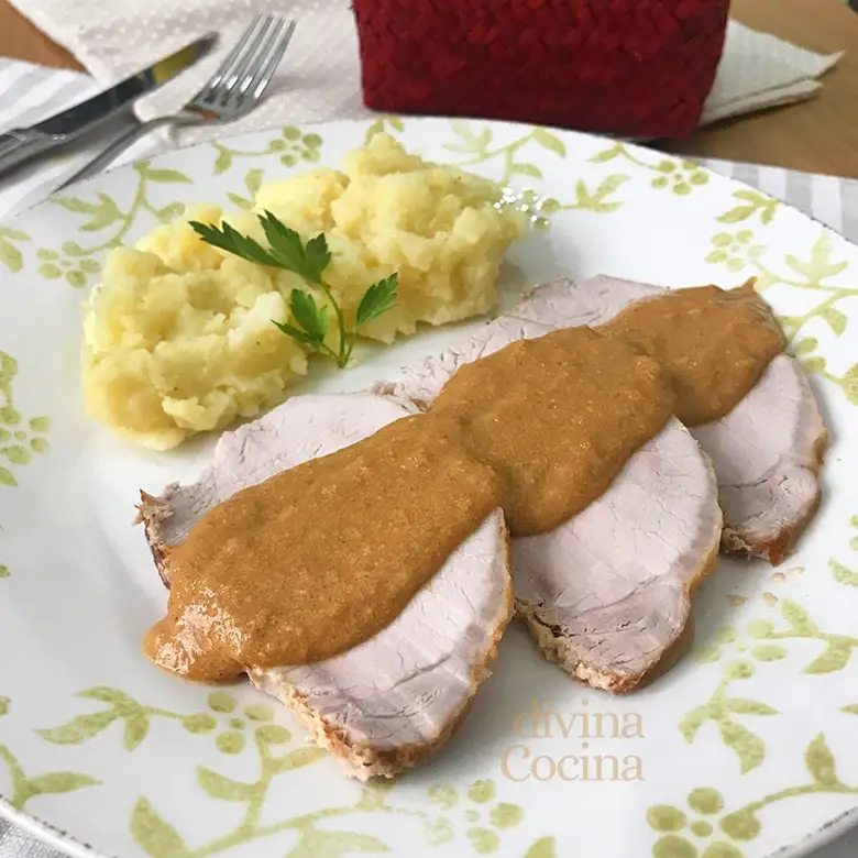 Cinta de lomo de cerdo guisado en leche