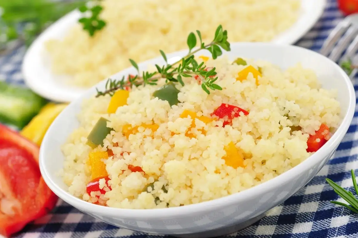 Prepara ensalada de cuscús con nectarina