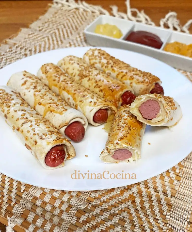 Rollitos de salchichas en tortillas de trigo (freidora de aire)